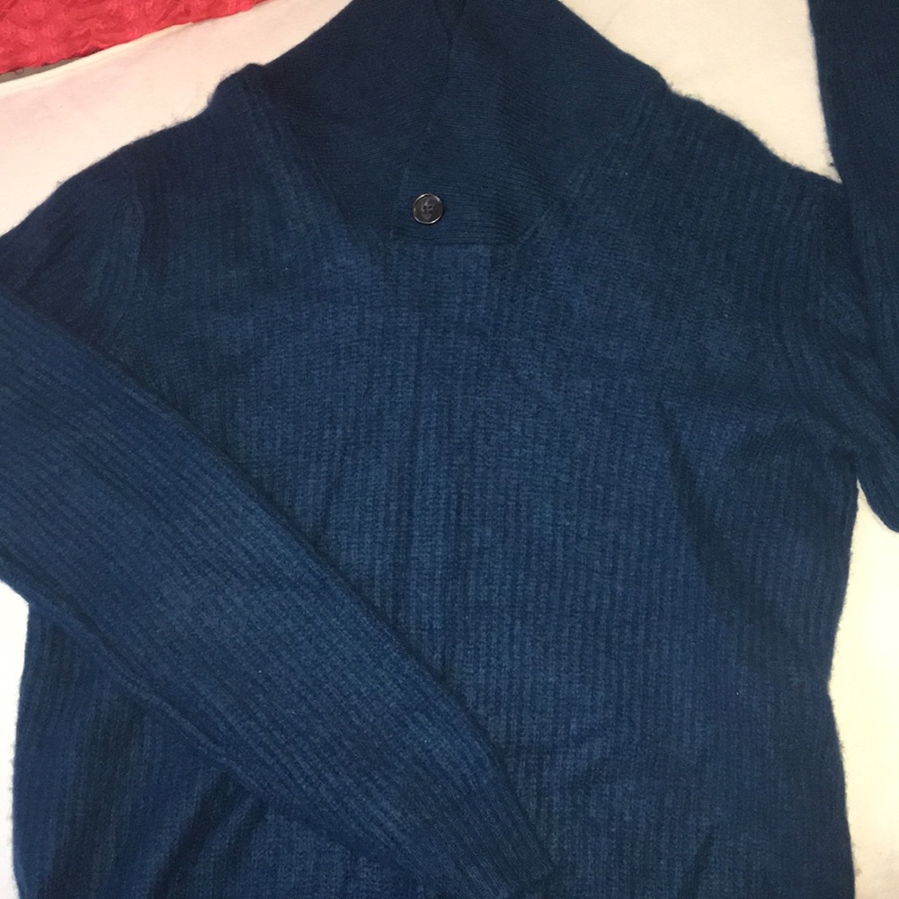 Marc Anthony sweater